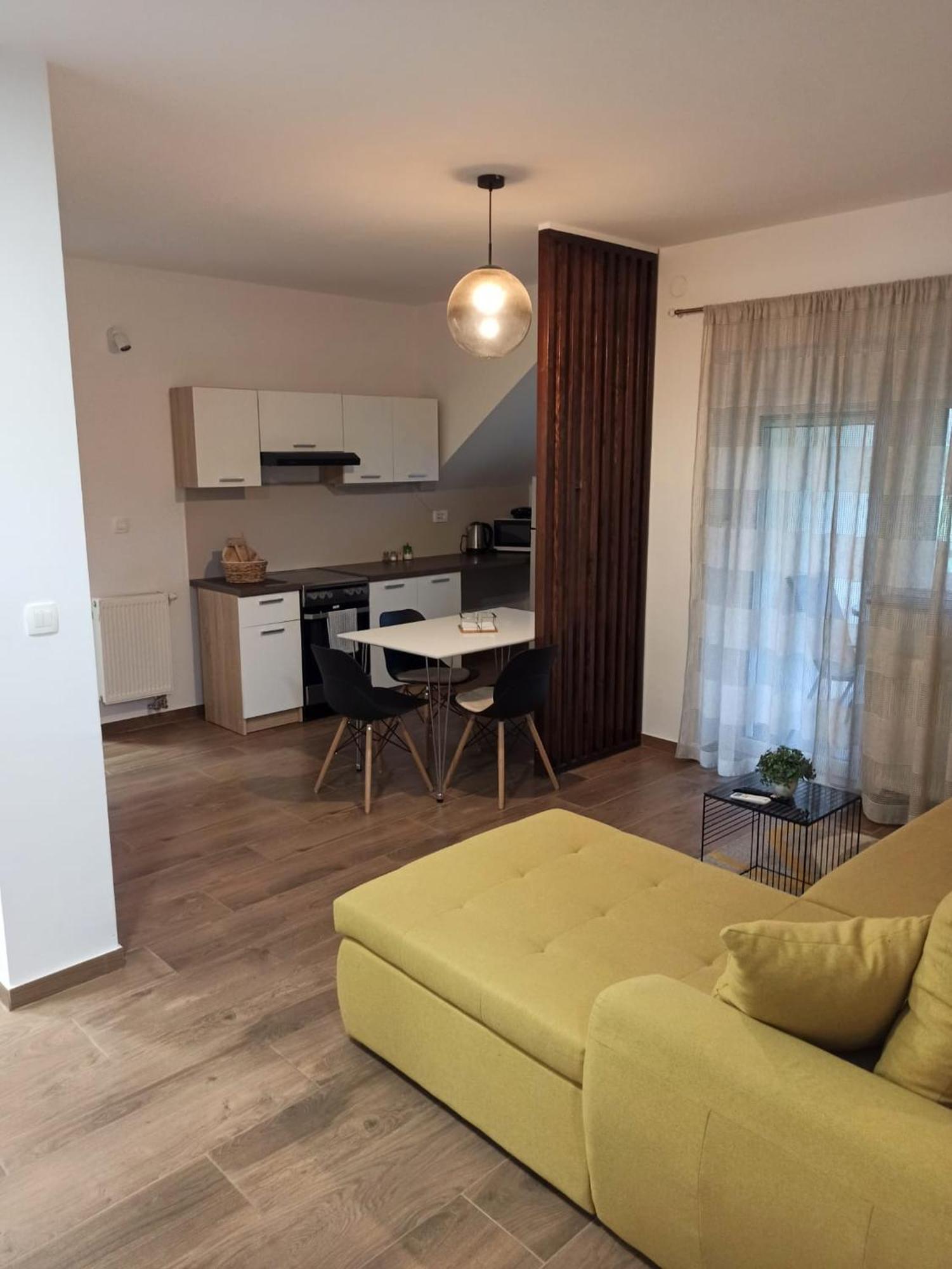 Apartmani Leptir Rakovica Eksteriør billede
