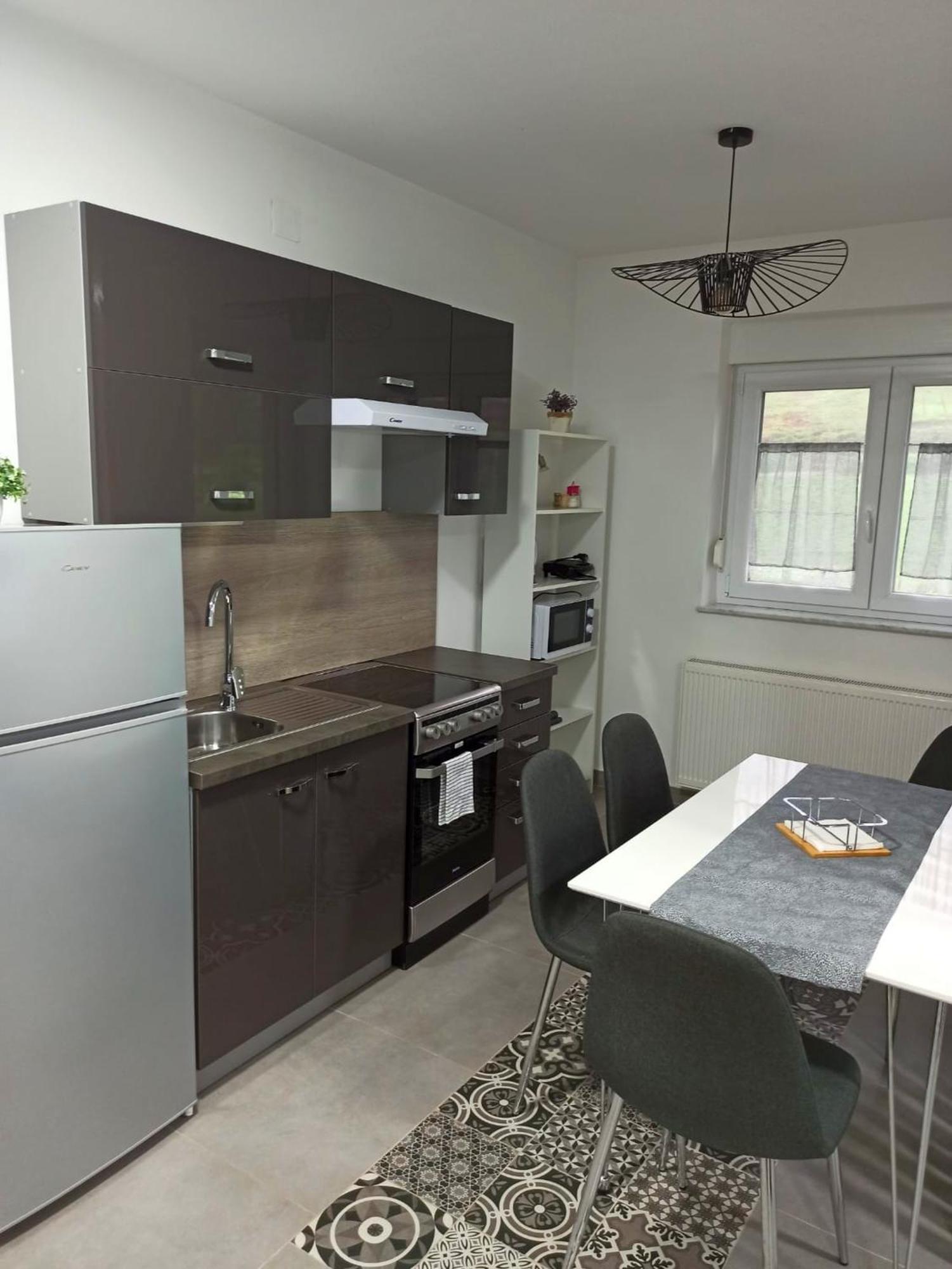 Apartmani Leptir Rakovica Eksteriør billede